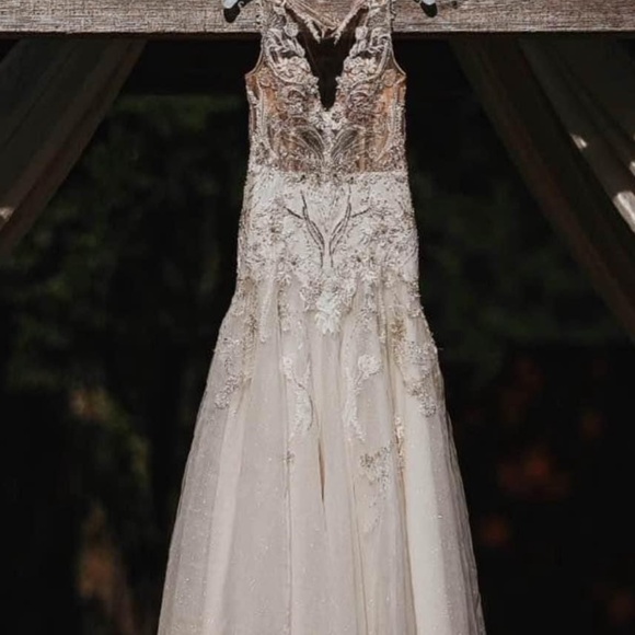 Wedding dress